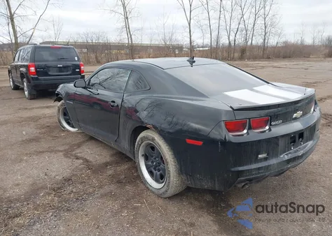 2013 Chevrolet Camaro 2Ls z USA, uszkodzony, nr VIN 2G1FA1E37D9108264